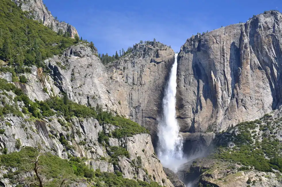 Unknown: Chutes de Yosemite dans la vallée de Yosemite