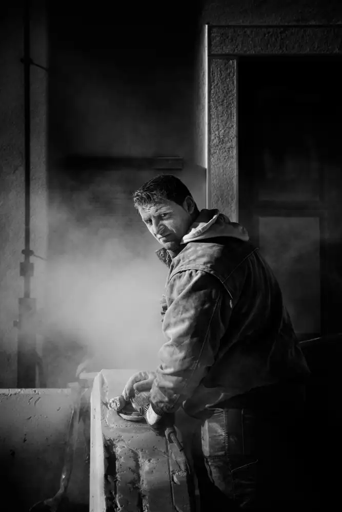 Kravanja, Jure: Dust