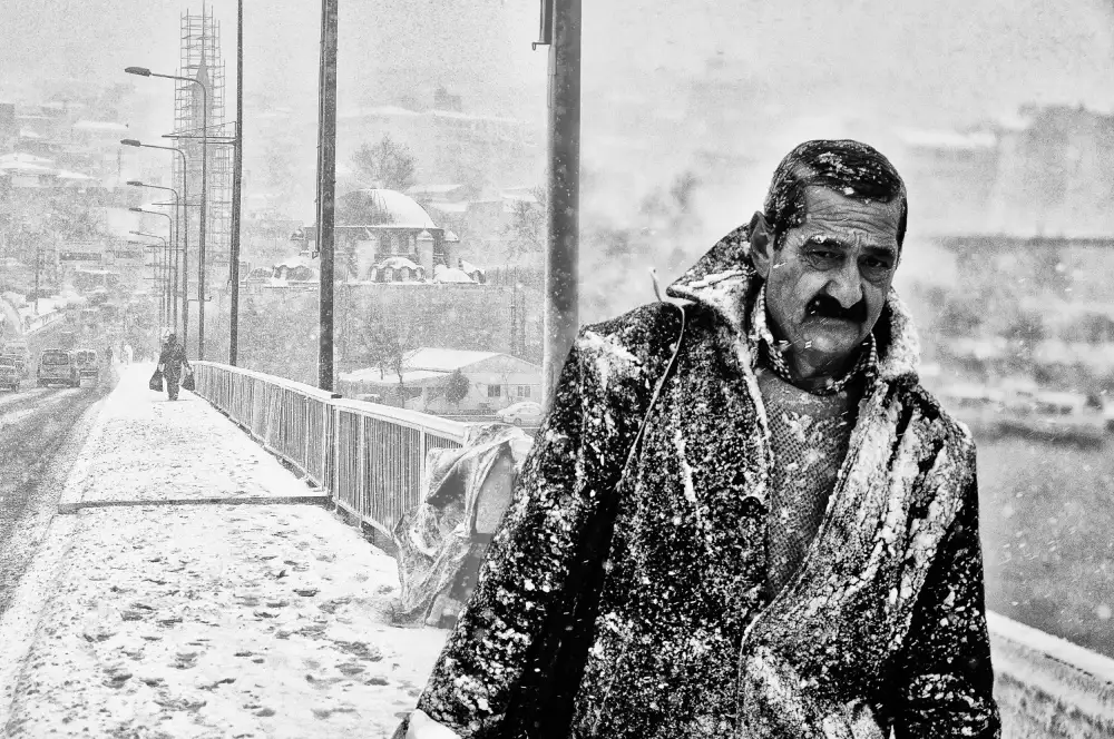 Kadir: Snow and life in Istanbul