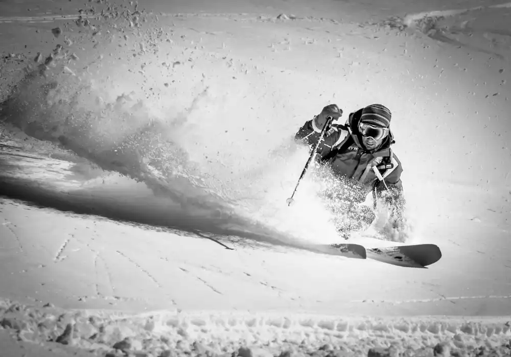 Verbiest, Eric: Henri making a powder turn...