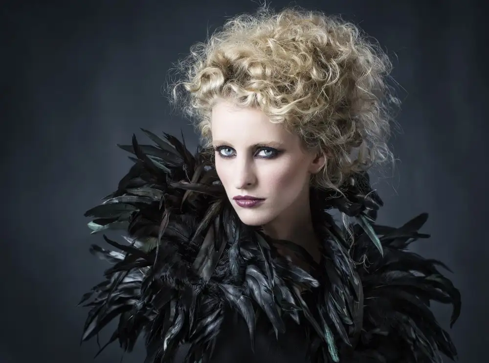 Studio, Catchlight: Feathered Fredau