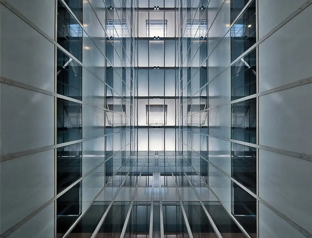 Maastricht, van Henk: Hall lighting