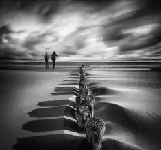 Lewandowski, Grzegorz: Walk on the beach