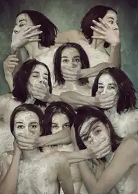 Łazarska, Lucyna: Mental bullying