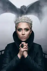 Behzadi, Amir: Queen!