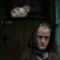 Pop, D. Ovi: Maria with the cat 03