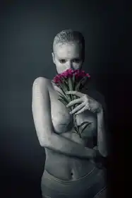 Deemee, Itthipol: Longing for Flower