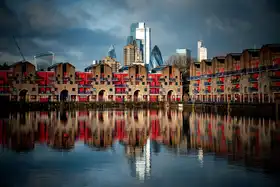 Hamilton, Chris: Shadwell Basin.