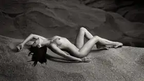 Raga, Gil Joan: Nude on the rock