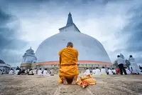 Ratnayake, Samara: Lady monk
