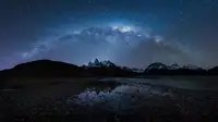 Wei, Rong: Milky Way Over Mountain Fitz Roy