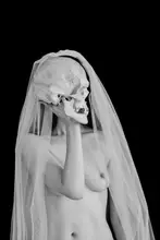 Zanna: Portrait with a scull BW