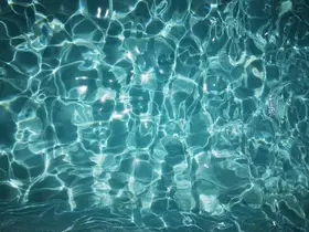 Paksoylu, Bilge: Water Surface