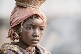 Bohn, E Tori:  Ovanguendelengo goat herder girl from Angola