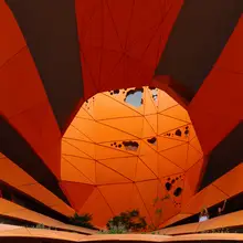 (laGrange), Vangindertael Luc: In the orange bowl