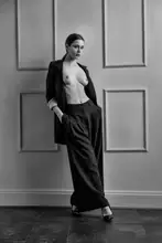 Dixon, Colin: Dressed to seduce