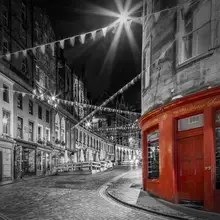 Viola, Melanie: Charming evening impression at West Bow, Victoria Street - Colorkey