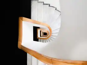 Zimmermann, Max: looking down